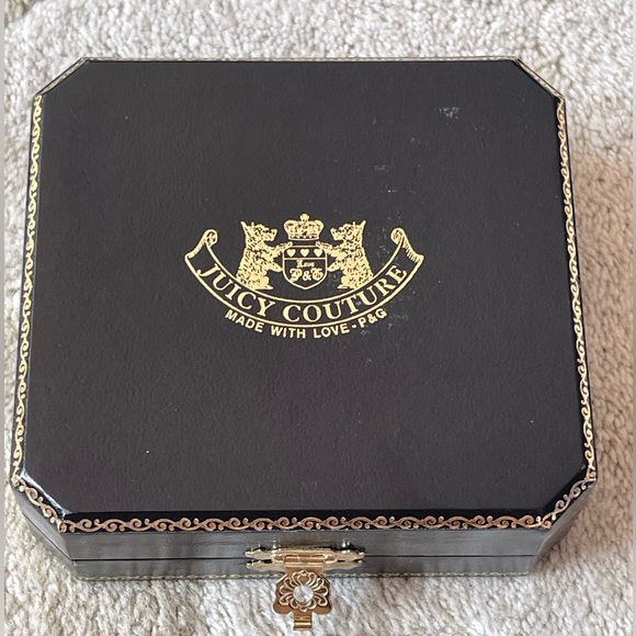 Juicy Couture ‘Lady Juicy’ heart and horseshoe chain bracelet - Picture 9 of 9